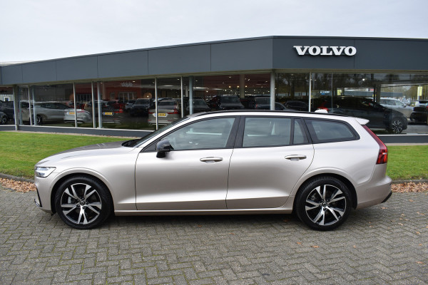 Volvo V60 B3 177PK Plus Dark | Trekhaak | H&K | 360 camera | ACC | Panoramadak | Stuurverwarming | 18"LMV