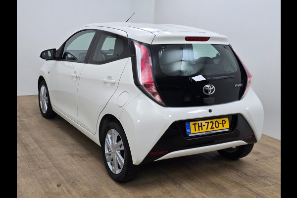 Toyota Aygo Occasion met parkeercamera en weinig km | Tweedehands Toyota Aygo compleet dealeronderhouden | Cruisecontrol | X play