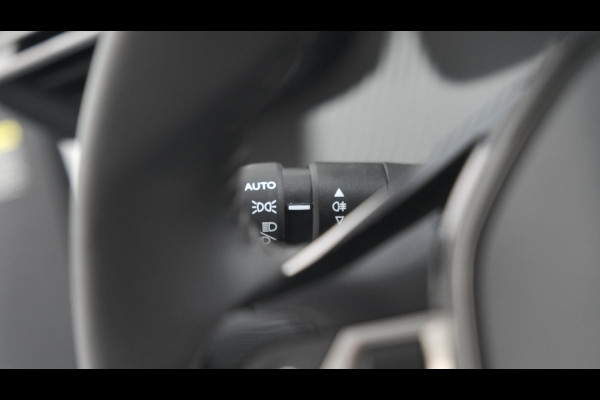 Peugeot 208 PureTech 100 Allure Pack | Digitaal Dashboard | Camera | Adaptieve Cruise Control