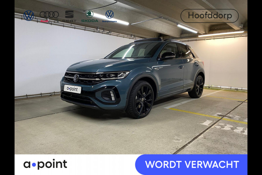 Volkswagen T-Roc 1.5 TSI R-Line 150 pk Automaat (DSG) | Navigatie | Panoramadak | Parkeersensoren (Park assist) | Achteruitrijcamera | Stoelverwarming | Black Style pakket |