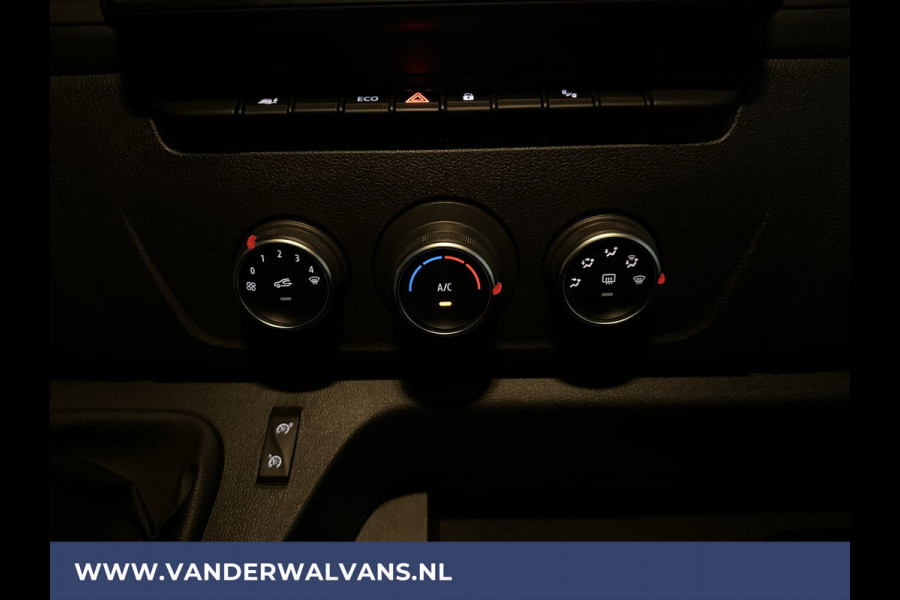 Renault Master 2.3 dCi 136pk L2H2 Euro6 Airco | Camera | Navigatie | Cruisecontrol | LED 2500kg Trekhaak, Parkeersensoren, Bijrijdersbank