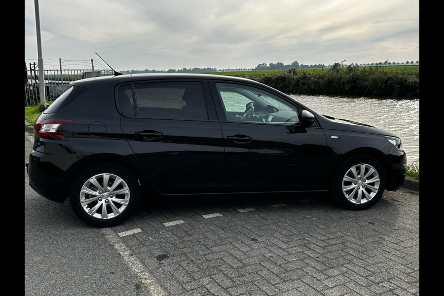 Peugeot 308 1.2 PureTech Style panodak trekhaak