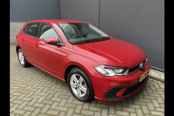 Volkswagen Polo 1.0 TSI Life Business Airco - Park.sensoren V+A - Cruise control A - LMV 15" - Apple CP + Android auto - Keyless start - Digit.instrumenten paneel automaat