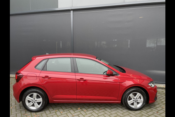 Volkswagen Polo 1.0 TSI Life Business Airco - Park.sensoren V+A - Cruise control A - LMV 15" - Apple CP + Android auto - Keyless start - Digit.instrumenten paneel automaat