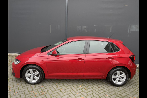 Volkswagen Polo 1.0 TSI Life Business Airco - Park.sensoren V+A - Cruise control A - LMV 15" - Apple CP + Android auto - Keyless start - Digit.instrumenten paneel automaat