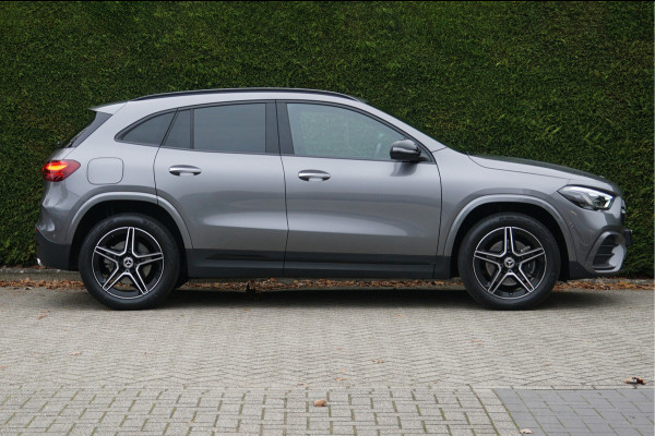 Mercedes-Benz GLA GLA 250 e AMG Line | Distronic Burmester Keyless Night Multibeam