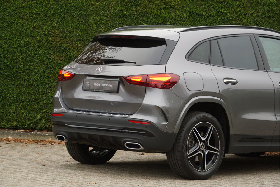 Mercedes-Benz GLA GLA 250 e AMG Line | Distronic Burmester Keyless Night Multibeam