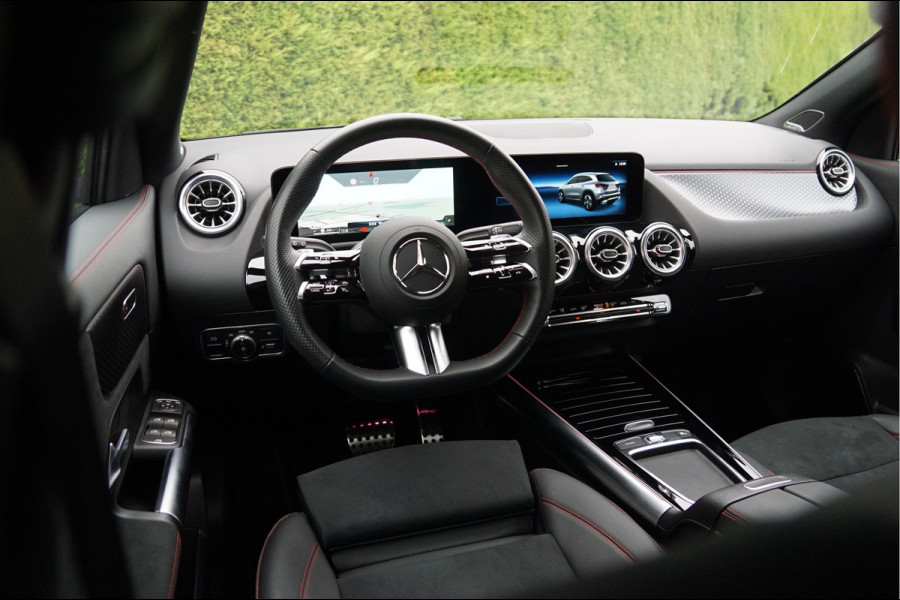 Mercedes-Benz GLA GLA 250 e AMG Line | Distronic Burmester Keyless Night Multibeam