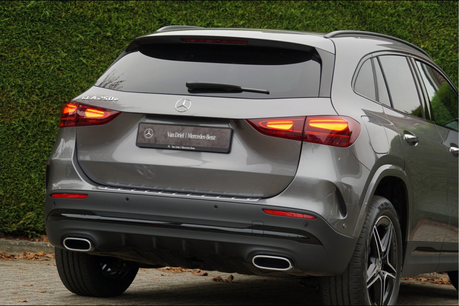 Mercedes-Benz GLA GLA 250 e AMG Line | Distronic Burmester Keyless Night Multibeam