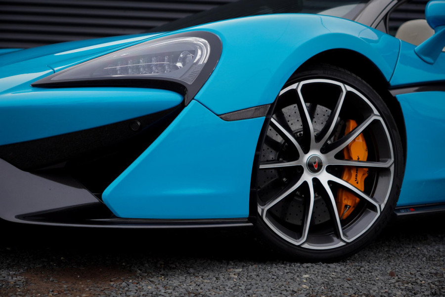 McLaren 570S Spider / Curacao Blauw / MSO / NL Auto / 1e Eigenaar