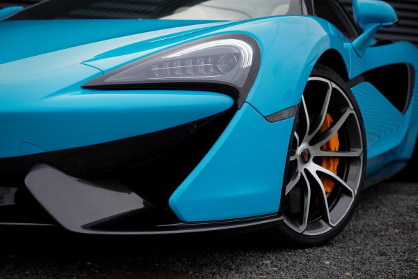 McLaren 570S Spider / Curacao Blauw / MSO / NL Auto / 1e Eigenaar