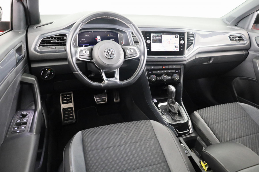 Volkswagen T-Roc 1.5 TSI Sport 150pk DSG (Automaat)| Parkeersensoren | Navigatie | Climate control |Elect.Achterklep |