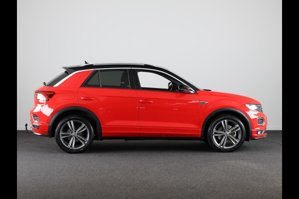 Volkswagen T-Roc 1.5 TSI Sport 150pk DSG (Automaat)| Parkeersensoren | Navigatie | Climate control |Elect.Achterklep |