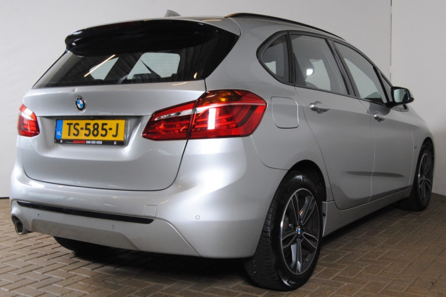 BMW 2 Serie Active Tourer || 6 maanden 218i Ex. Launch Ed. Luxury Line