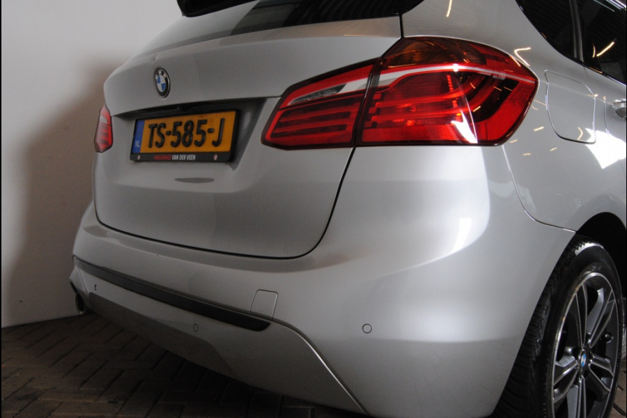 BMW 2 Serie Active Tourer || 6 maanden 218i Ex. Launch Ed. Luxury Line