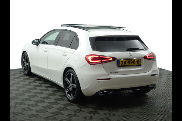 Mercedes-Benz A-Klasse 220 AMG Night Edition Aut- Panoramadak I Leer I Widescreen I Carplay I Camera I