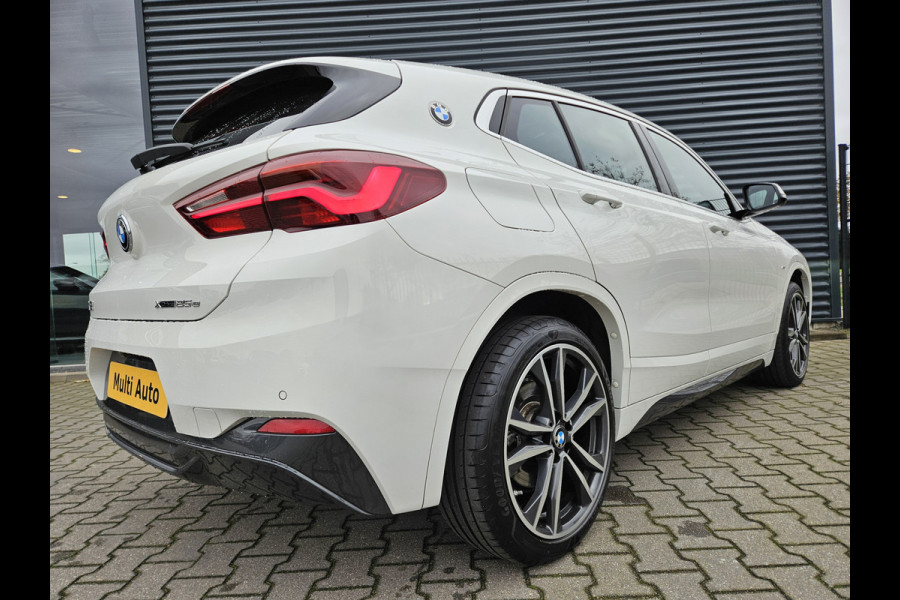 BMW X2 xDrive25e M Sport Plug In Hybrid Dealer O.H PHEV | Panodak | Adaptive Cruise | Lederen Sportstoelen Memory | Head Up | Camera | 19"L.M |  Keyless | Stuurverwarming |