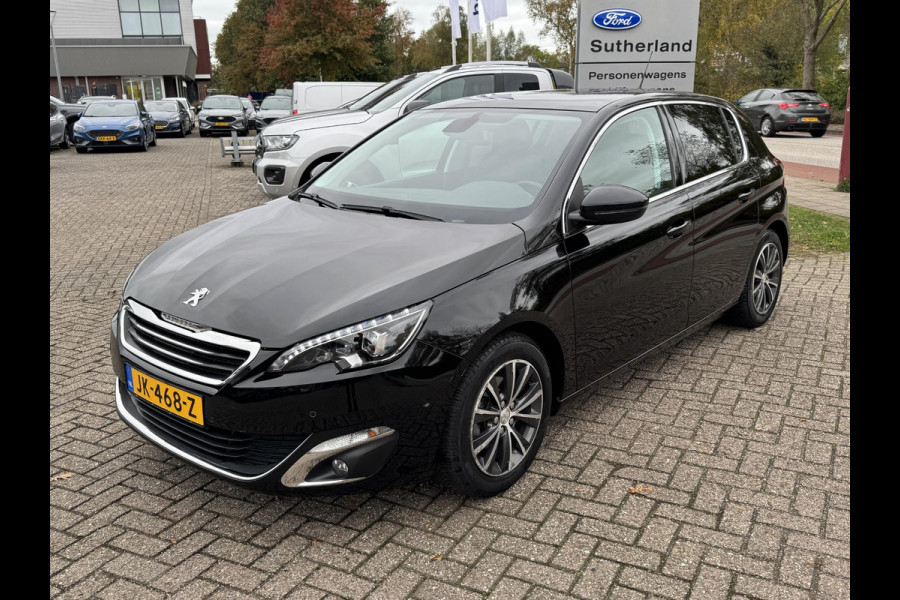 Peugeot 308 1.2 PureTech Allure 130pk Trekhaak | Panorama dak | Achteruitrijcamera | Navigatie | Cruise control | Bluetooth