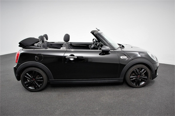 MINI Cabrio 1.2 One 102pk | Airco | Lichtmetalen velgen | Bluetooth | Cruise control | Stoelverwarming | Parkeer sensoren