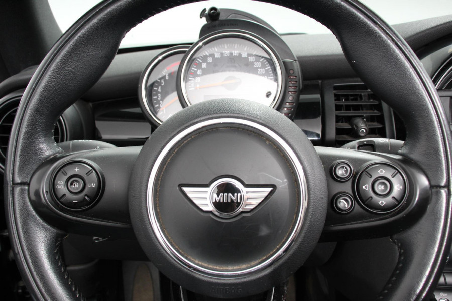 MINI Cabrio 1.2 One 102pk | Airco | Lichtmetalen velgen | Bluetooth | Cruise control | Stoelverwarming | Parkeer sensoren