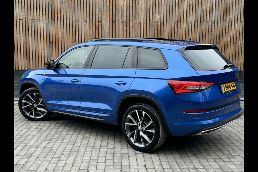 Škoda Kodiaq 1.5 TSI Sportline Automaat 7-persoons | Panoramadak | Stoelverwarming voor en achter | LED verlichting adaptief | Groot navigati