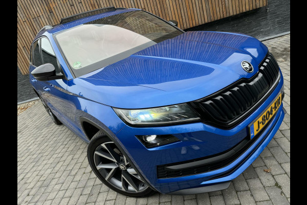 Škoda Kodiaq 1.5 TSI Sportline Automaat 7-persoons | Panoramadak | Stoelverwarming voor en achter | LED verlichting adaptief | Groot navigati