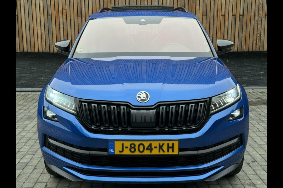 Škoda Kodiaq 1.5 TSI Sportline Automaat 7-persoons | Panoramadak | Stoelverwarming voor en achter | LED verlichting adaptief | Groot navigati