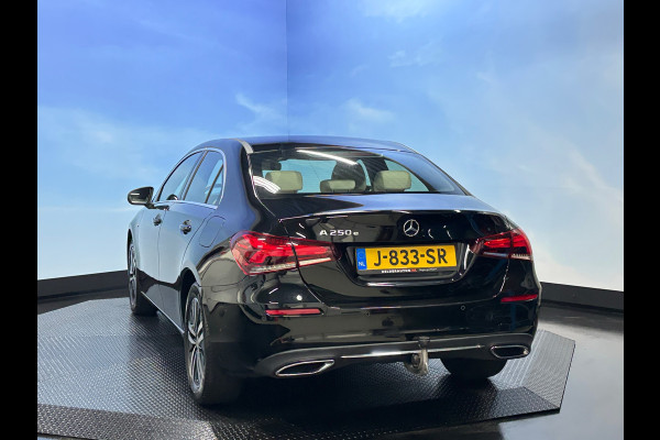 Mercedes-Benz A-Klasse 250 e Business Solution Luxury Limited Navi | Clima | Sfeerverlichting | Camera |Leer