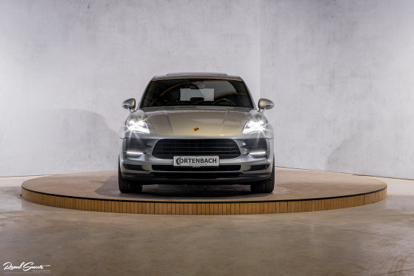 Porsche Macan 2.0 | SportChrono | Luchtvering | Spyder wielen | Memory stoelen | Stoelverw/koeling |