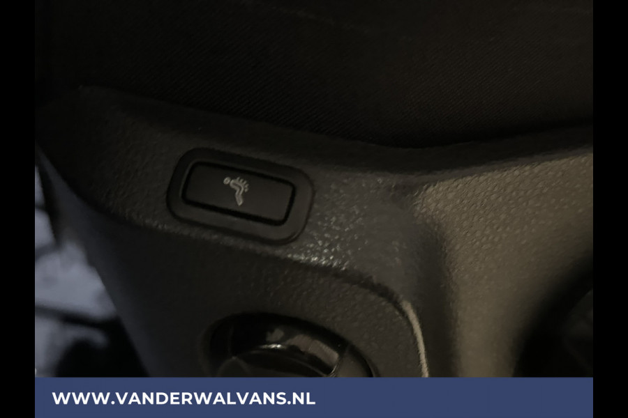 Volkswagen Crafter 2.0 TDI 177pk L3H3 L2H2 Euro6 Airco | 3000kg Trekhaak | Camera | Apple Carplay | Cruisecontrol Android Auto, Chauffeursstoel, Parkeersensoren, Bijrijdersbank