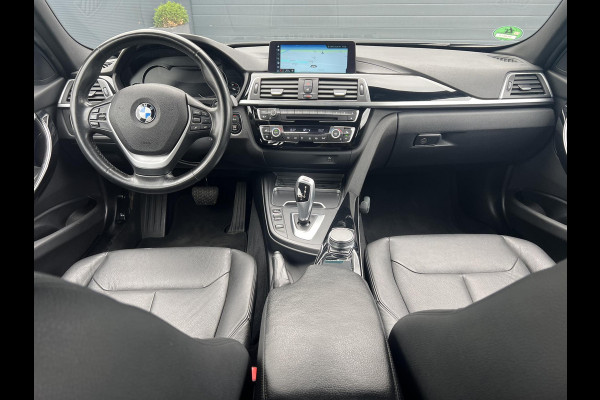 BMW 3 Serie Touring 320i Luxury Edition 2e Eigenaar,Navi,Leder,Camera,Cruise,Trekhaak,N.A.P,Nieuwe Apk bij Aflevering