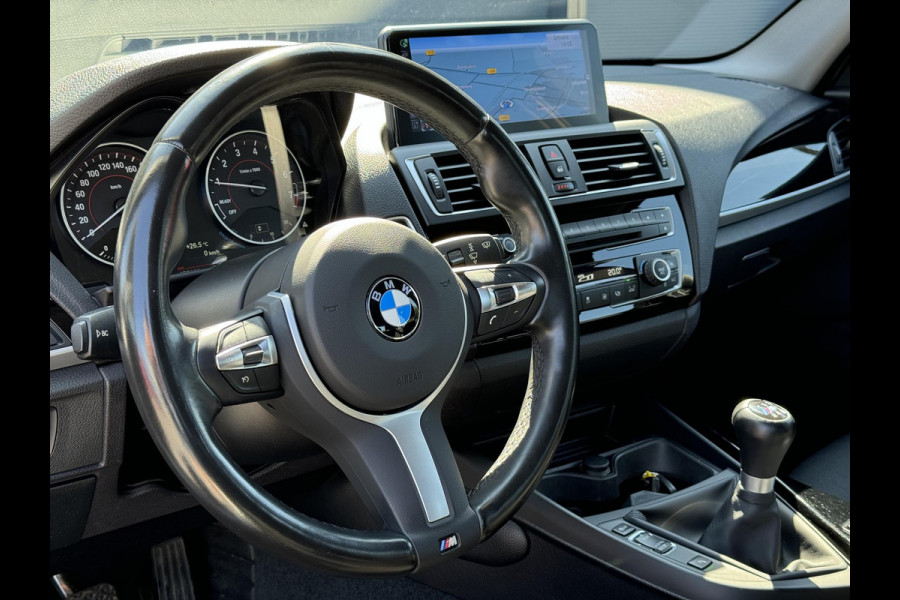 BMW 1-serie 118i M Sport 1e Eigenaar,Navi,Clima,Cruise,PDC Voor en Achter,LM Velgen,Stoelverwarming,APK tot 11-2025