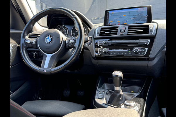 BMW 1-serie 118i M Sport 1e Eigenaar,Navi,Clima,Cruise,PDC Voor en Achter,LM Velgen,Stoelverwarming,APK tot 11-2025