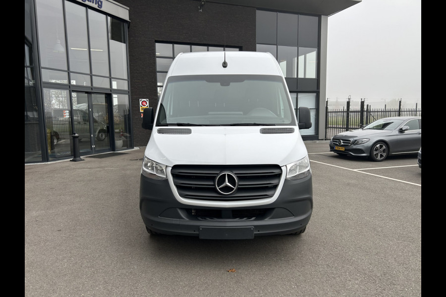 Mercedes-Benz Sprinter 317 CDI L2 H2 MBUX / Navigatie / Camera / Parkeersensoren / Cruise control / Airco / 270 Graden achterdeuren