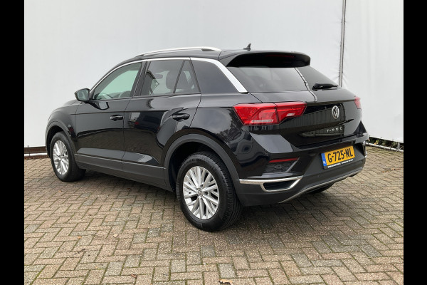 Volkswagen T-Roc 1.5 TSI Style Automaat Pano.dak Adap.Cruise Trekhaak Digitaal Vol Opties!