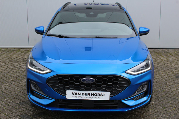 Ford FOCUS Wagon 1.0-125pk EcoBoost ST-Line X. Mooie, luxe uitvoering met slechts 16.400km ! Volautm. airco dual, navigatie, telefoonvoorb., B&O soundsyst., ergonomische stoelen, stoel-, stuur- en voorraamverw., bestuurders assistent pakket, elektr. panoramadak etc.