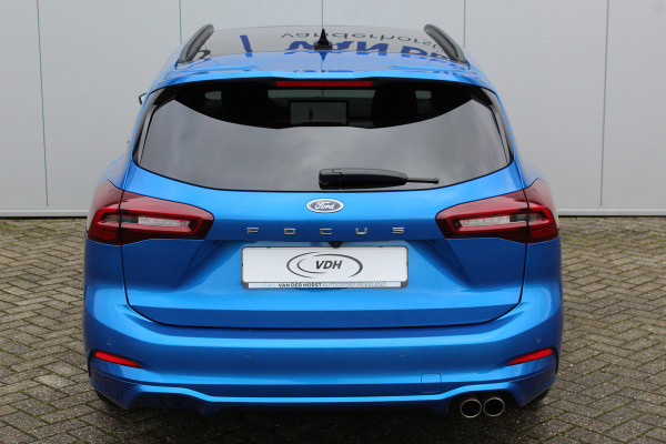 Ford FOCUS Wagon 1.0-125pk EcoBoost ST-Line X. Mooie, luxe uitvoering met slechts 16.400km ! Volautm. airco dual, navigatie, telefoonvoorb., B&O soundsyst., ergonomische stoelen, stoel-, stuur- en voorraamverw., bestuurders assistent pakket, elektr. panoramadak etc.