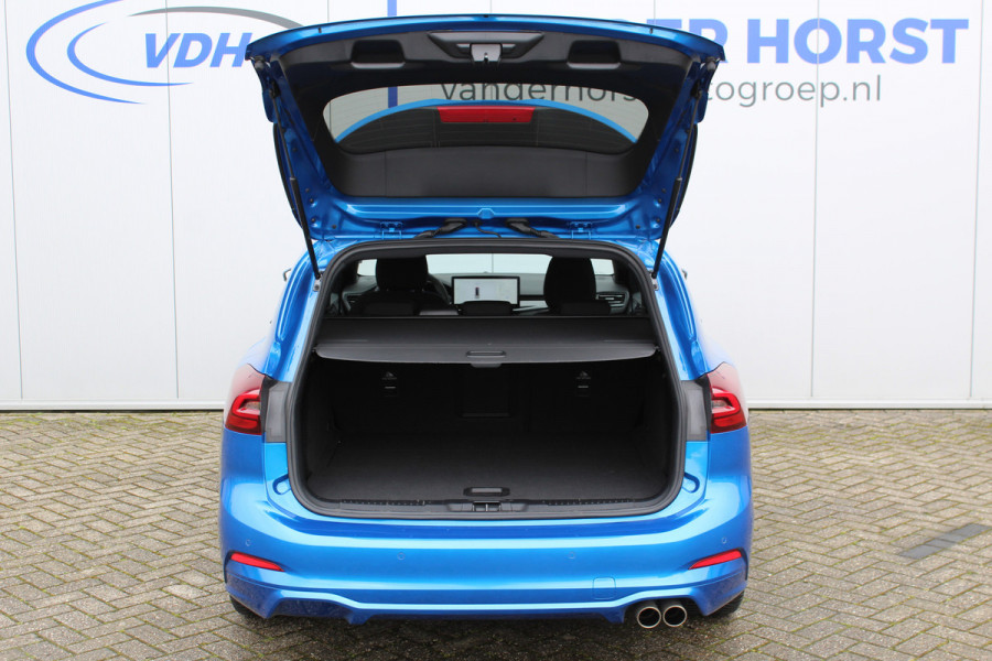 Ford FOCUS Wagon 1.0-125pk EcoBoost ST-Line X. Mooie, luxe uitvoering met slechts 16.400km ! Volautm. airco dual, navigatie, telefoonvoorb., B&O soundsyst., ergonomische stoelen, stoel-, stuur- en voorraamverw., bestuurders assistent pakket, elektr. panoramadak etc.