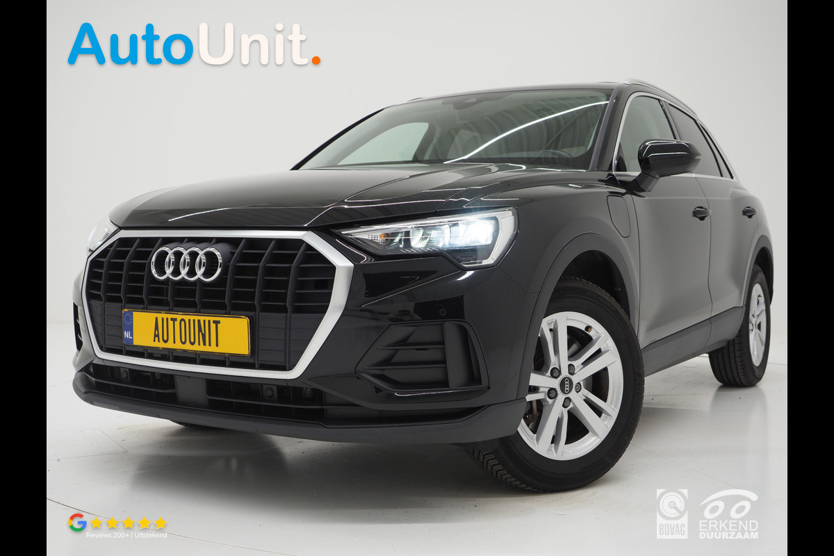 Audi Q3 45 TFSI e edition | Panoramadak | Leder | Keyless | Carplay | Dodehoekdetectie