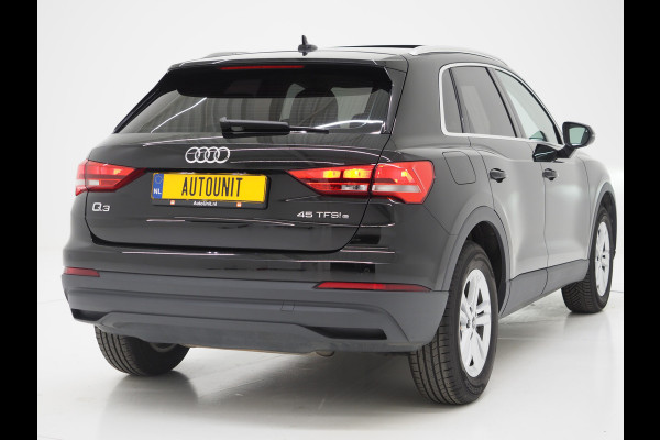 Audi Q3 45 TFSI e edition | Panoramadak | Leder | Keyless | Carplay | Dodehoekdetectie