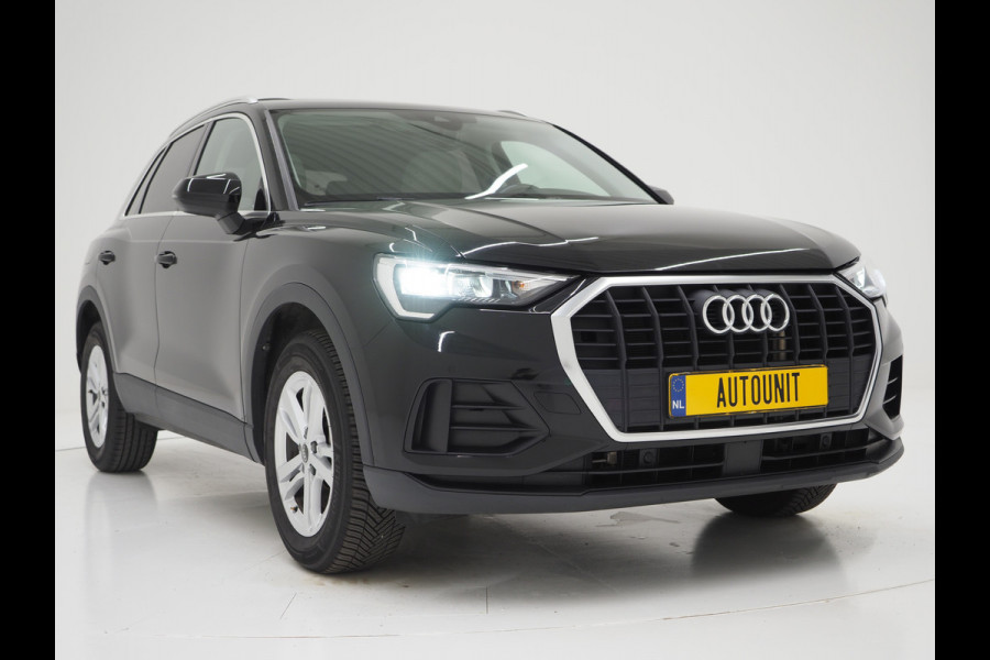 Audi Q3 45 TFSI e edition | Panoramadak | Leder | Keyless | Carplay | Dodehoekdetectie