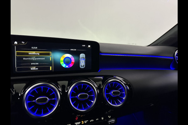 Mercedes-Benz A-Klasse 250 e Progressive Plug In Hybrid 218pk PHEV | Adaptive Cruise  | MBUX Widescreen | Navi | Carplay | Sfeerverlichting | Trekhaak af Fabriek | Sportstoelen Verwarmd | 18"L.M | Sfeerverlichting |