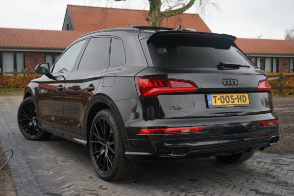 Audi Q5 55 TFSIe Competition 367PK