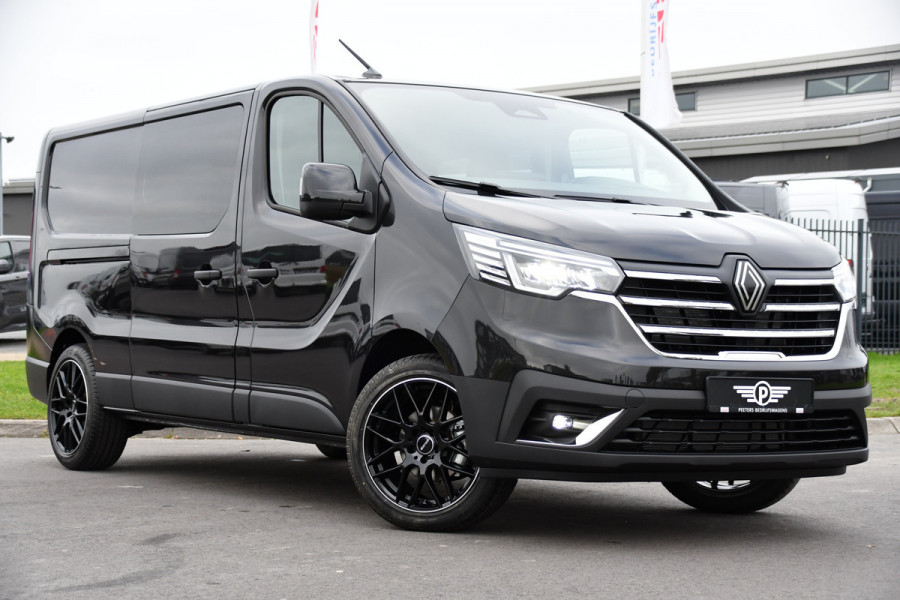 Renault Trafic 2.0 Blue dCi 130 T29 L2H1 DC Black Edition Camera, Cruise, Carplay, LED, Sensoren, 2 x Schuifdeur, Multimedia, Trekhaak, UNIEK!