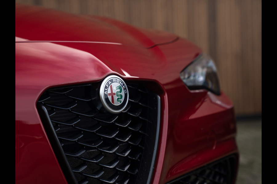 Alfa Romeo Giulia 2.2 JTDM 240pk Veloce | Full option | Panoramadak | Matrix-led | H&K Hifi | Carplay