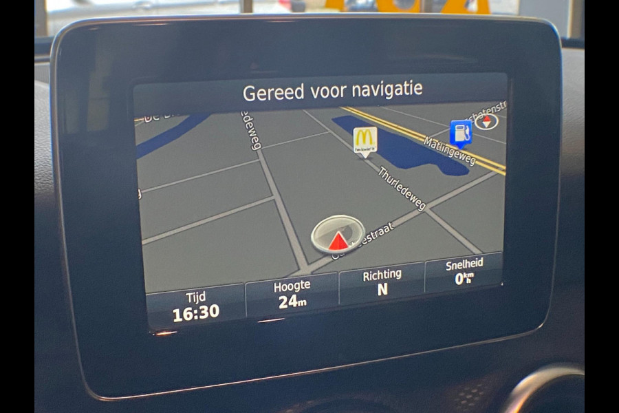 Mercedes-Benz A-Klasse 180 URBAN BlueEFFICIENCY I Navigatie I Airco I PDC I 1/2 Leer I 19 inch Sport velgen I Dealer onderhouden