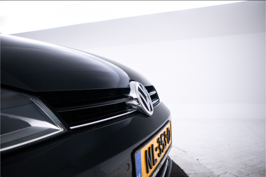 Volkswagen Golf 1.4 TSI Connected Series Cruise, Airco, Navigatie, DAB