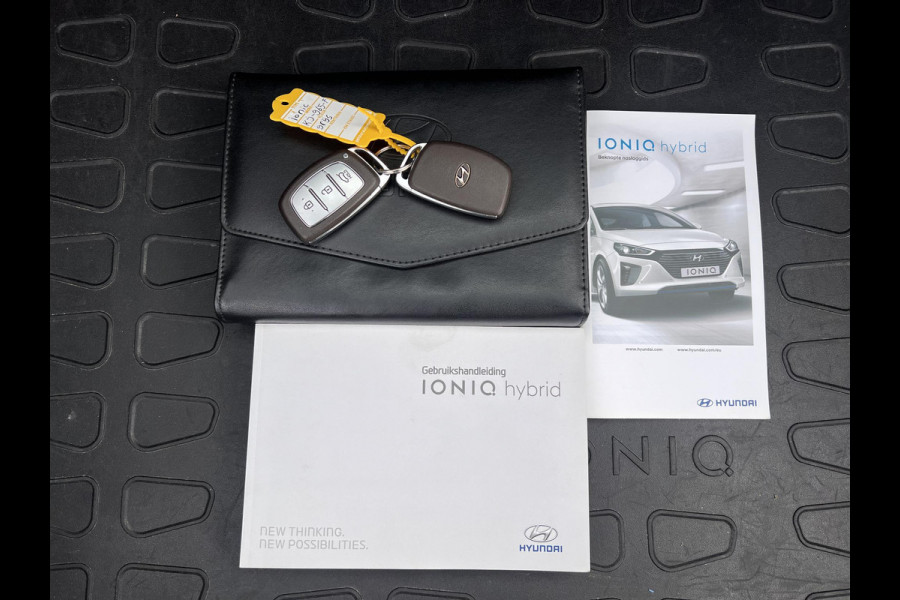 Hyundai IONIQ 1.6 GDi First Edition 2e Eigenaar,Navi,Schuifdak,Camera,Cruise,Clima,N.A.P,APK bij Aflevering