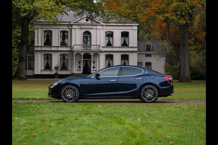 Maserati Ghibli 3.0 S Q4 | Schuif-/kanteldak | Harman/Kardon | Carbon interior | 360 cam | NL-auto