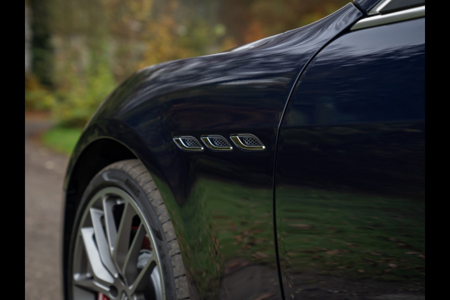 Maserati Ghibli 3.0 S Q4 | Schuif-/kanteldak | Harman/Kardon | Carbon interior | 360 cam | NL-auto